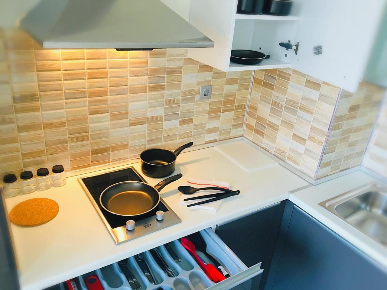 Mdm Sky Apartments Skopje Ngoại thất bức ảnh
